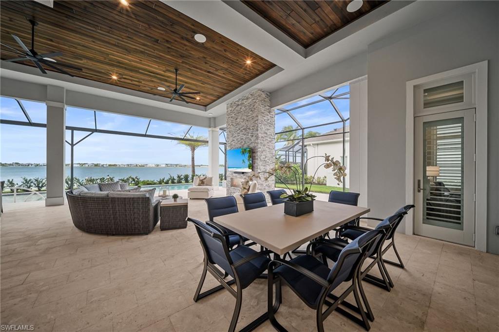 ESPLANADE LAKE CLUB - Residential