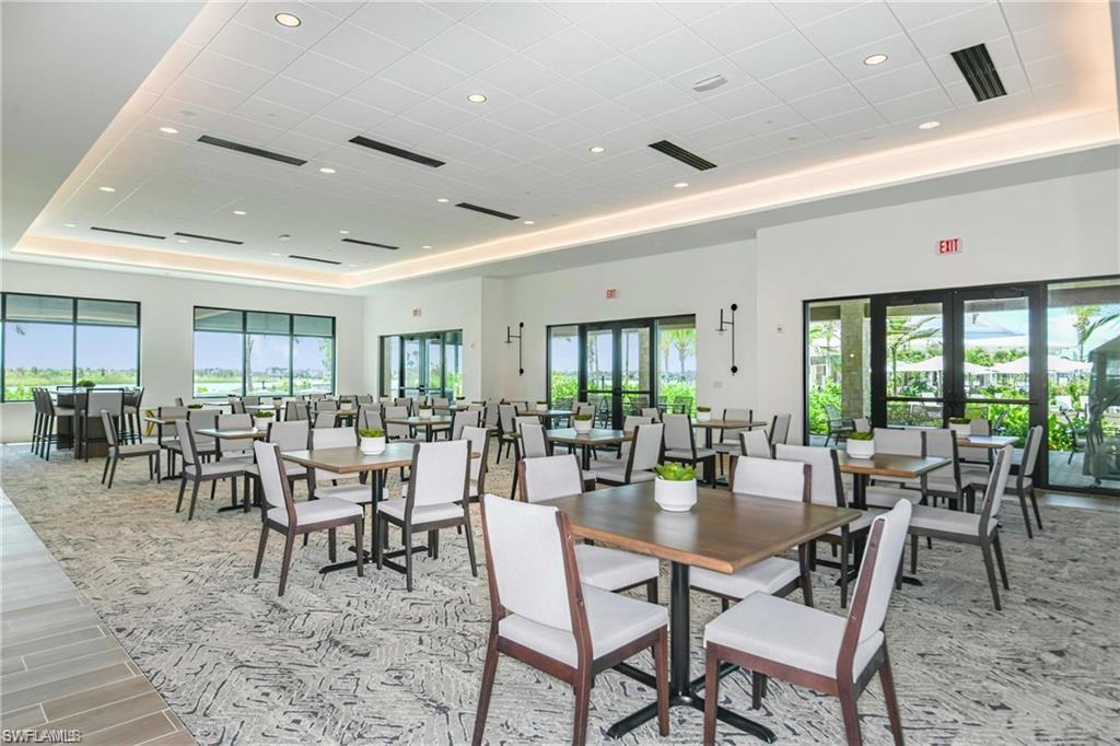 ESPLANADE LAKE CLUB - Residential