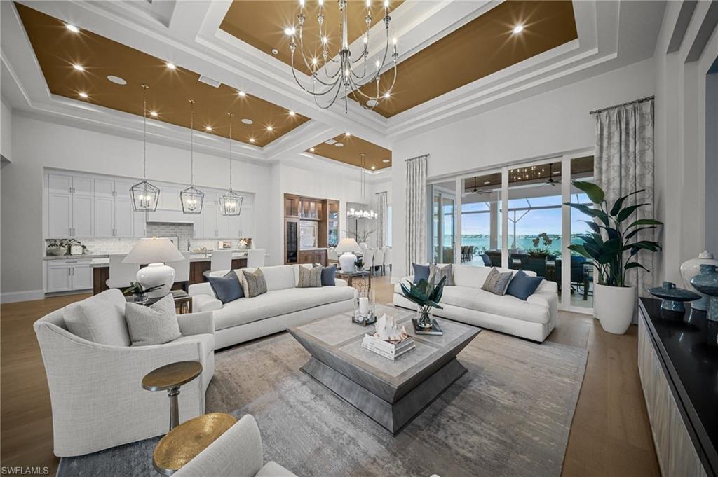 ESPLANADE LAKE CLUB - Residential