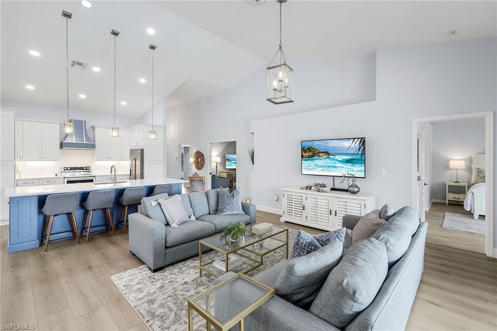 BAY CEDAR - Residential