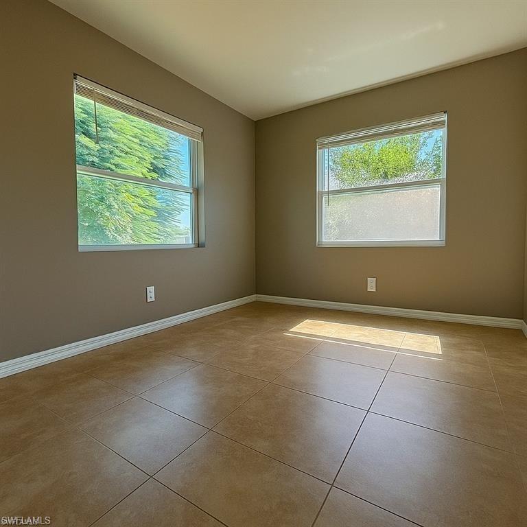 PINE MANOR - Residential Income