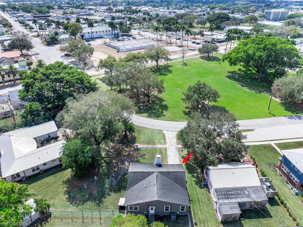 Beautiful property right smack in the middle of city of clewiston.