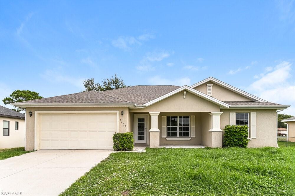 Interested in this home? You clearly have exceptional taste. This charming 3.0-bedroom, 2.0-bathroom home is not only pet-friendly, but also equipped with smart home features to make everyday life more convenient and connected. Homes like this don’t stay on the market for long—don’t miss your chance to make it yours. Apply today!