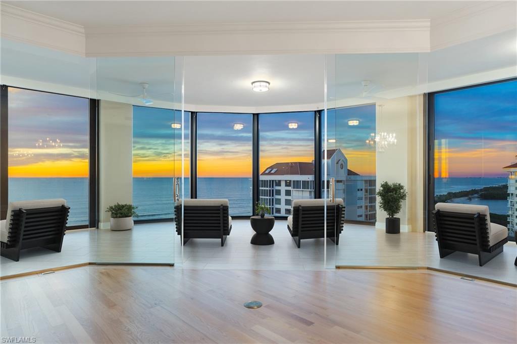 SEASONS AT NAPLES CAY - Residential