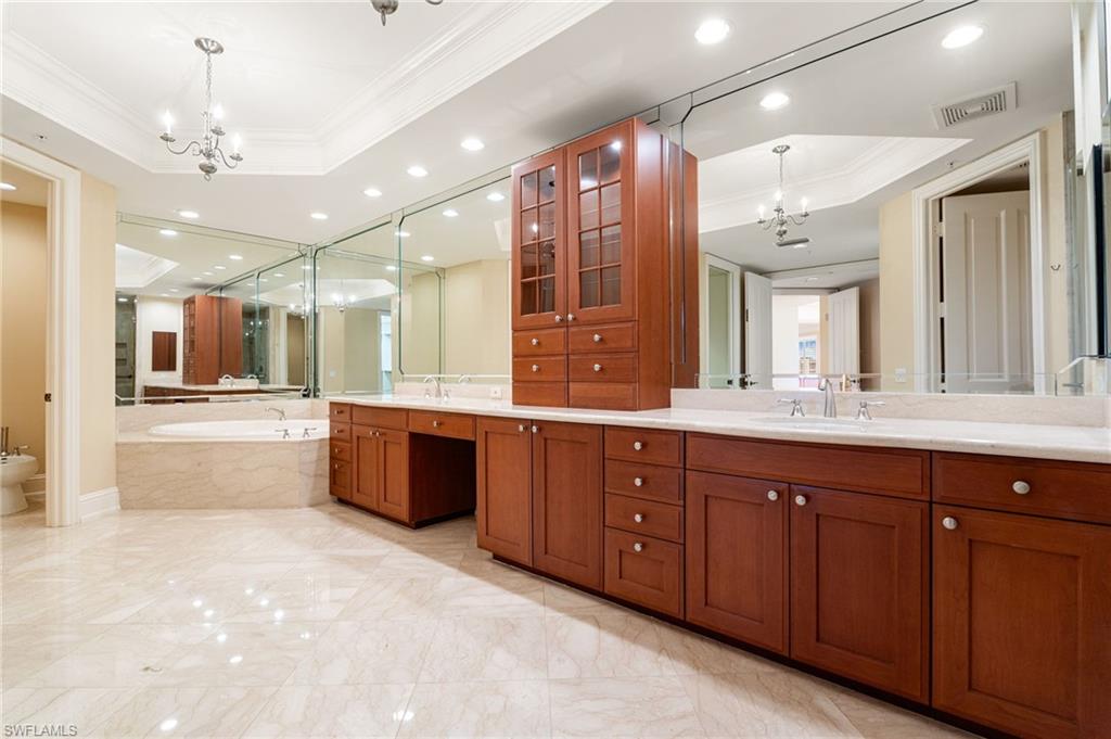 SEASONS AT NAPLES CAY - Residential