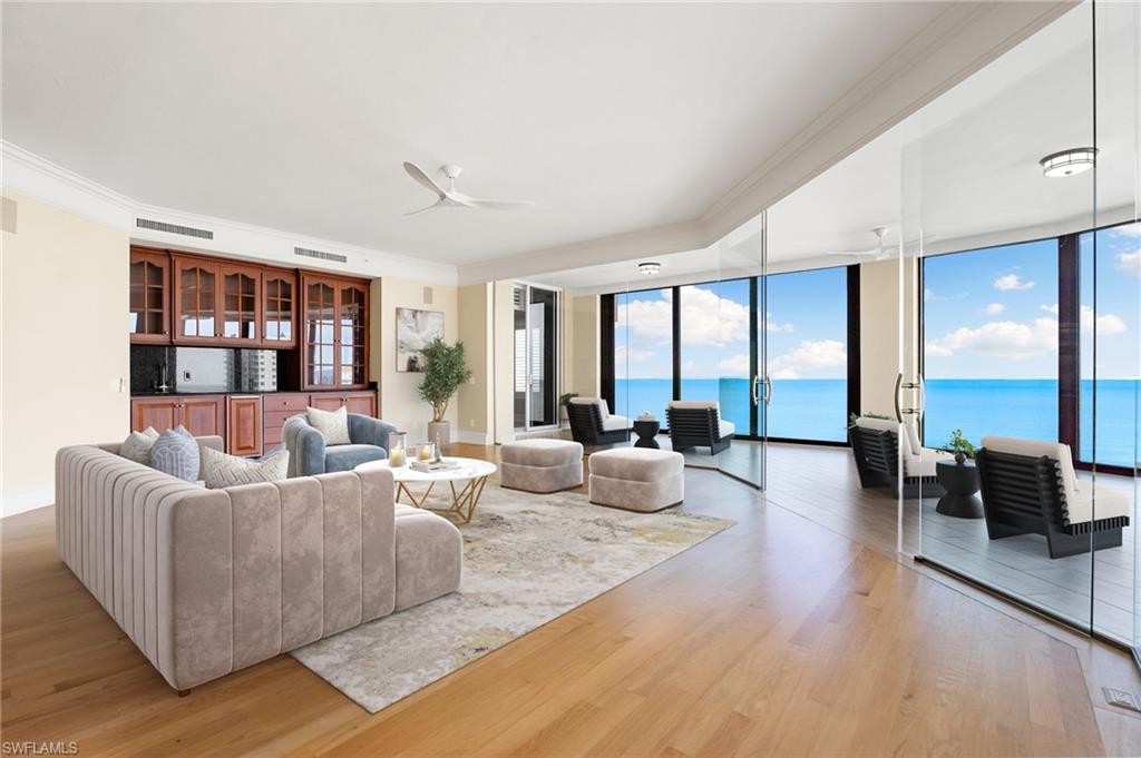 SEASONS AT NAPLES CAY - Residential