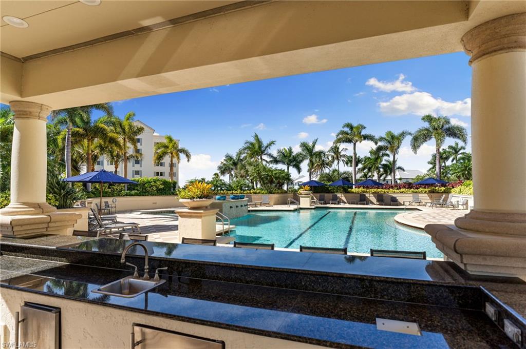 SEASONS AT NAPLES CAY - Residential