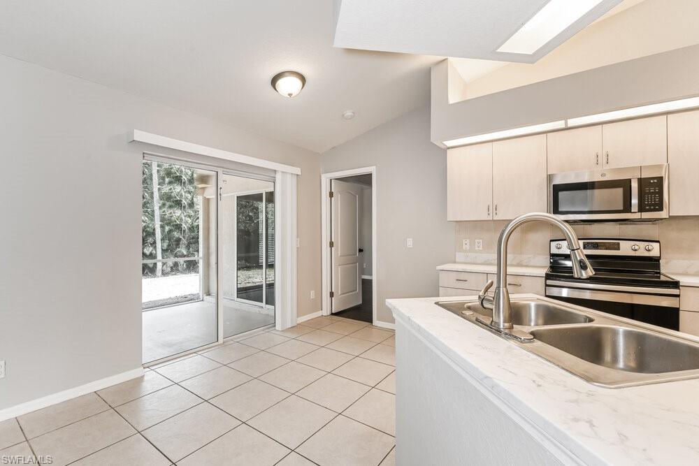 CAPE CORAL - Residential Lease