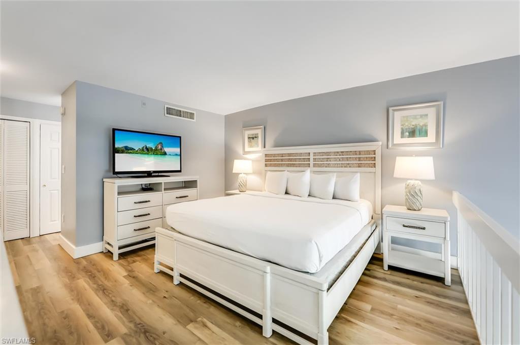 TENNIS VILLAS - Residential