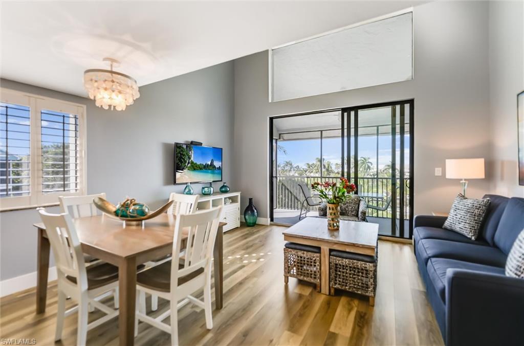 TENNIS VILLAS - Residential