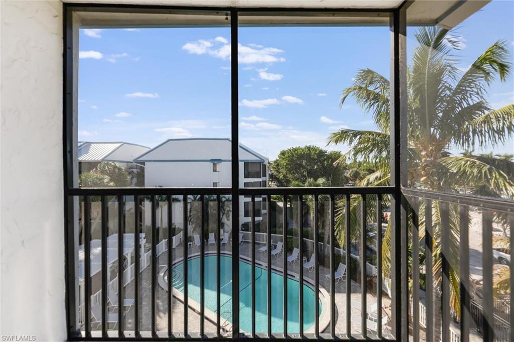 TENNIS VILLAS - Residential