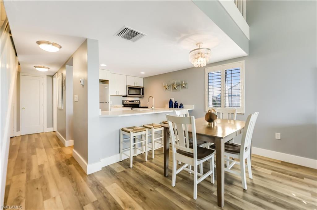 TENNIS VILLAS - Residential