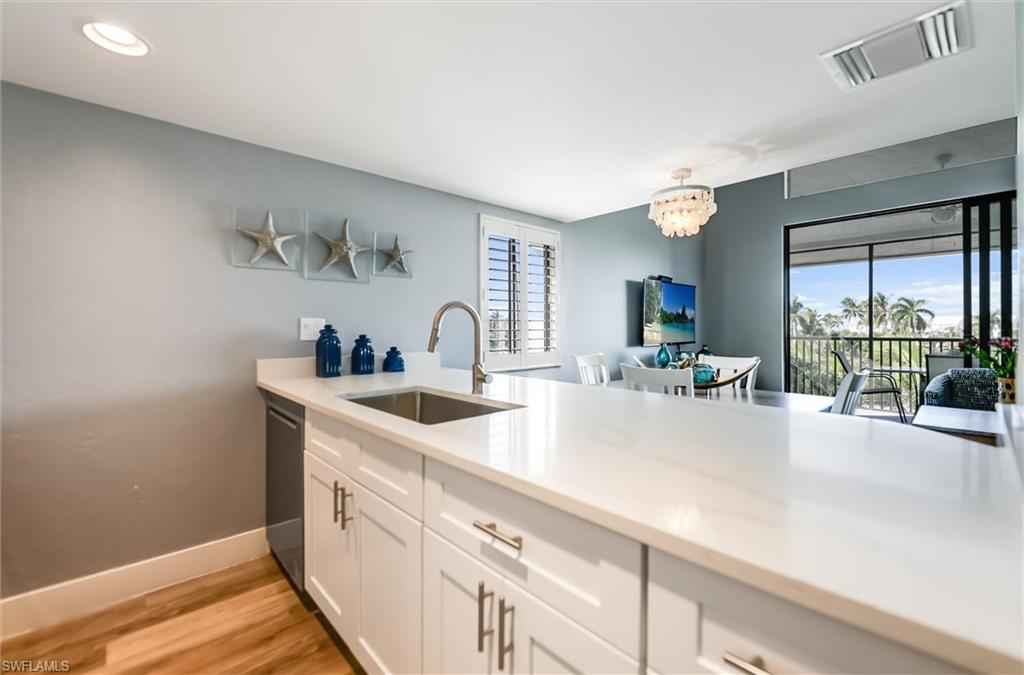 TENNIS VILLAS - Residential