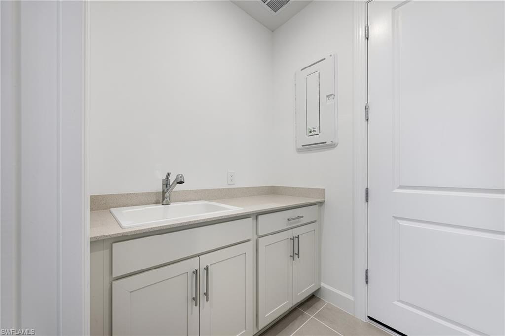 VERDANA VILLAGE - Residential Lease