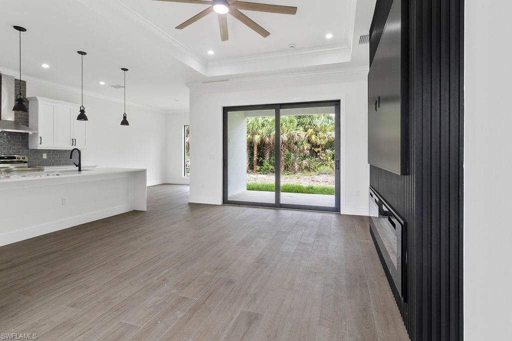 GOLDEN GATE ESTATES - Residential