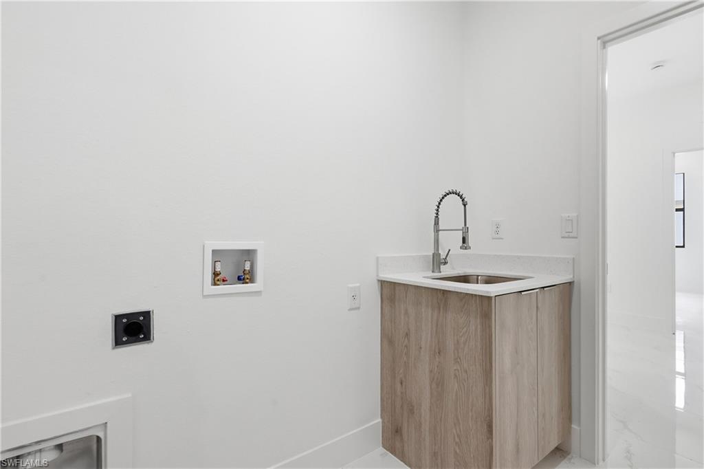 PORT LABELLE - Residential Lease