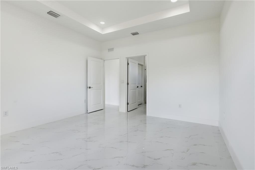PORT LABELLE - Residential Lease