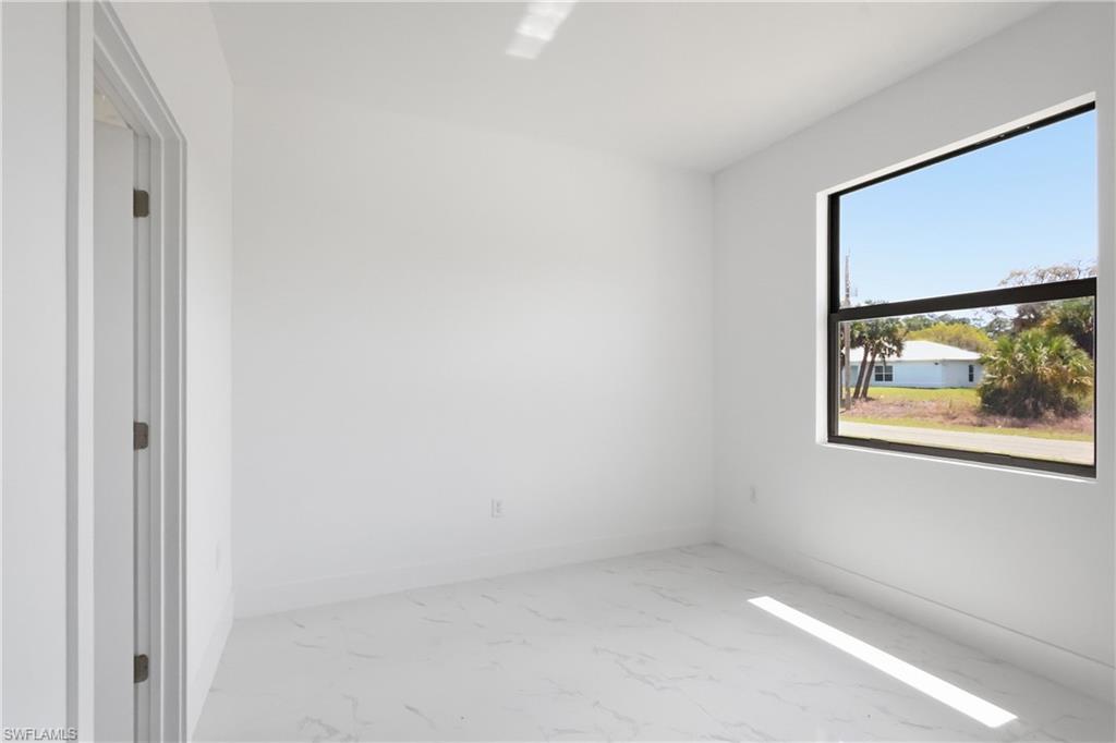 PORT LABELLE - Residential Lease