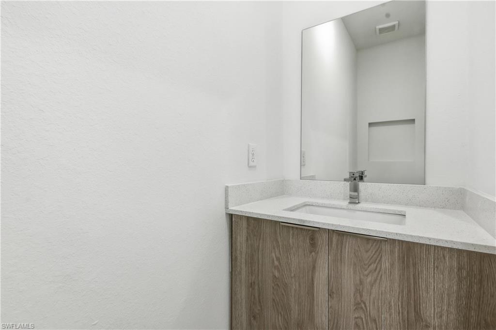 PORT LABELLE - Residential Lease