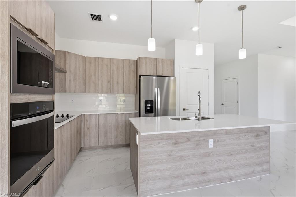 PORT LABELLE - Residential Lease