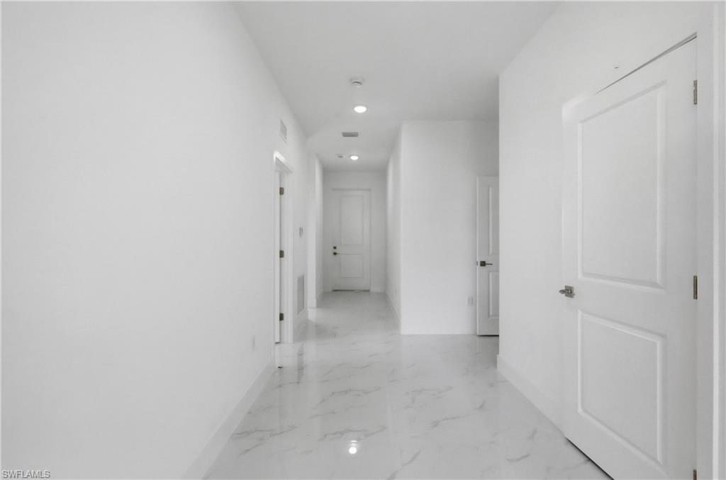 PORT LABELLE - Residential Lease