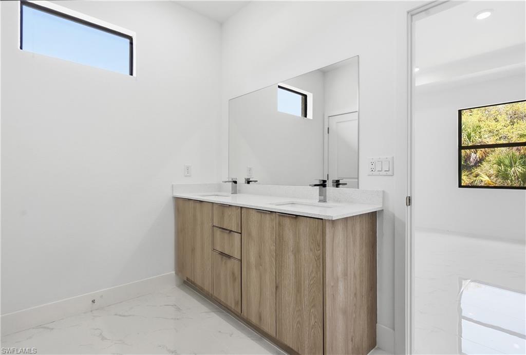 PORT LABELLE - Residential Lease