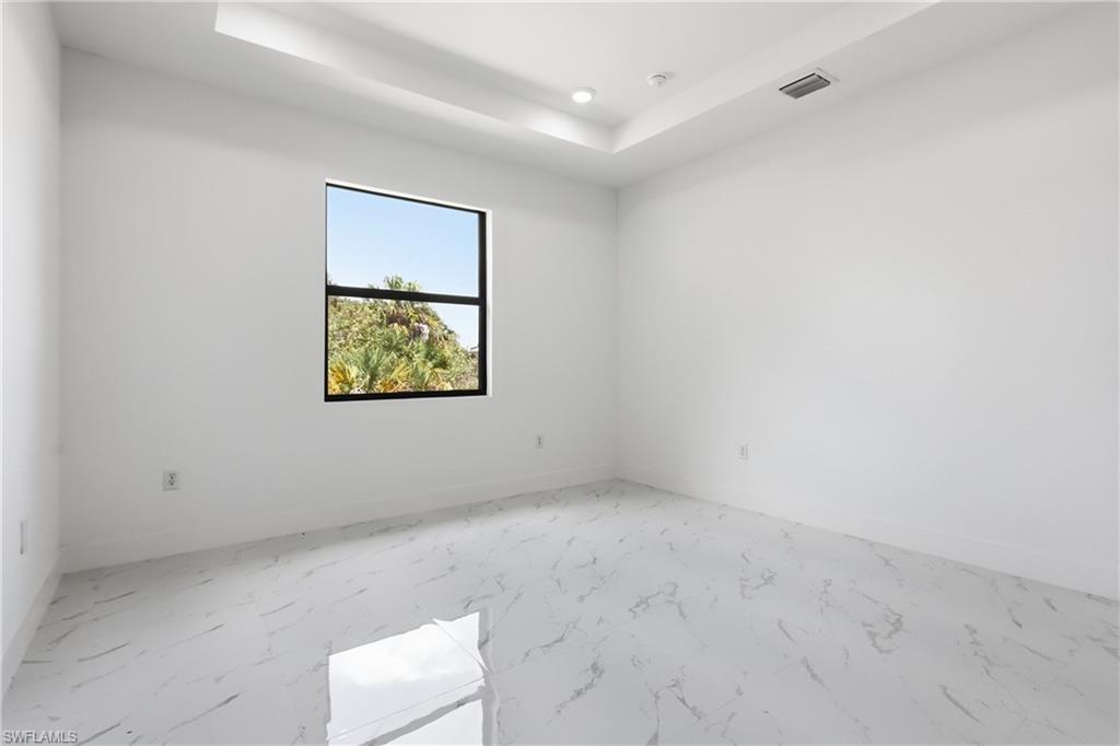 PORT LABELLE - Residential Lease