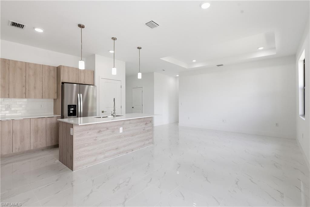 PORT LABELLE - Residential Lease