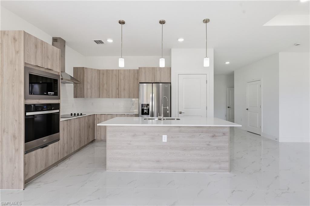 PORT LABELLE - Residential Lease