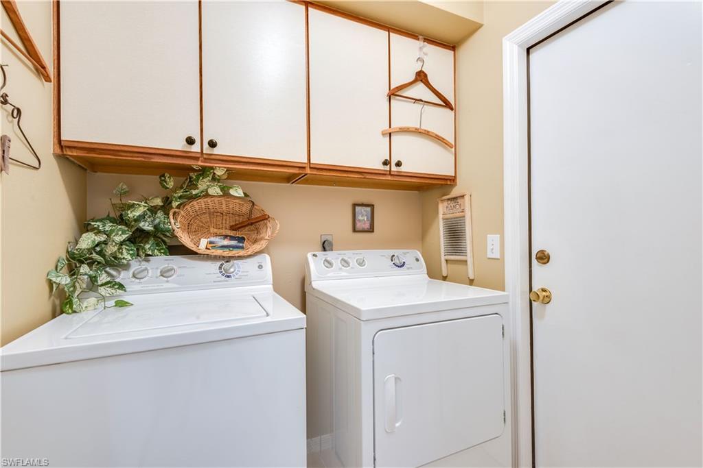 COUNTRY OAKS - Residential