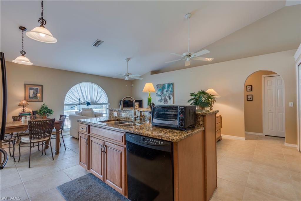 COUNTRY OAKS - Residential