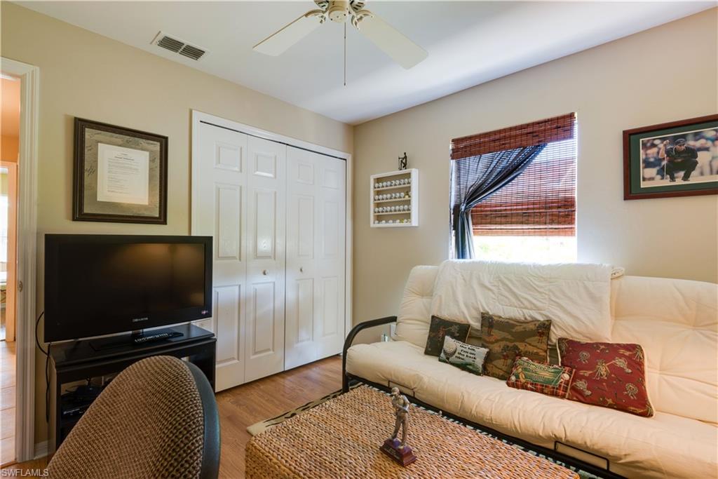 COUNTRY OAKS - Residential