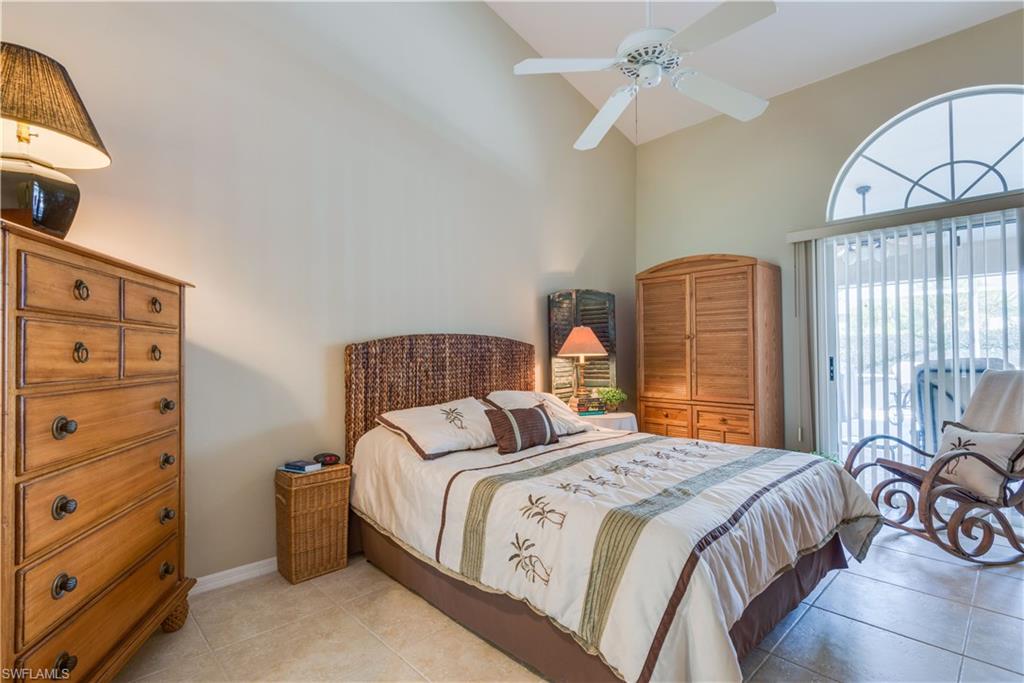 COUNTRY OAKS - Residential