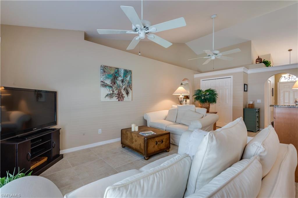 COUNTRY OAKS - Residential