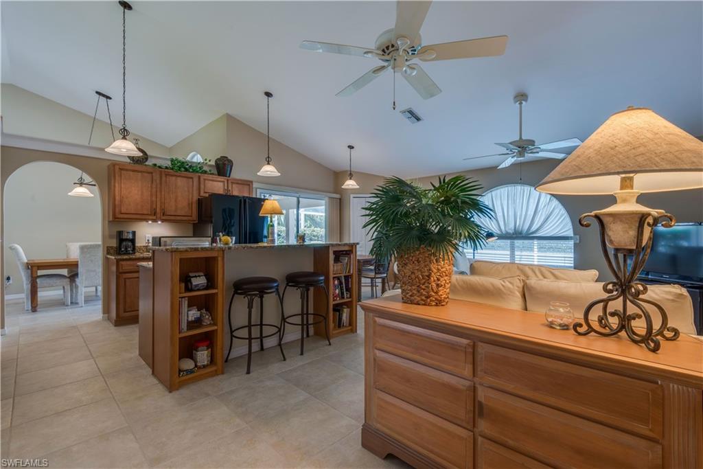 COUNTRY OAKS - Residential
