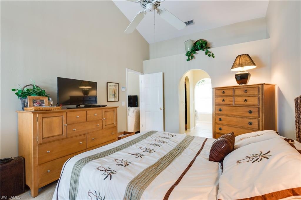 COUNTRY OAKS - Residential