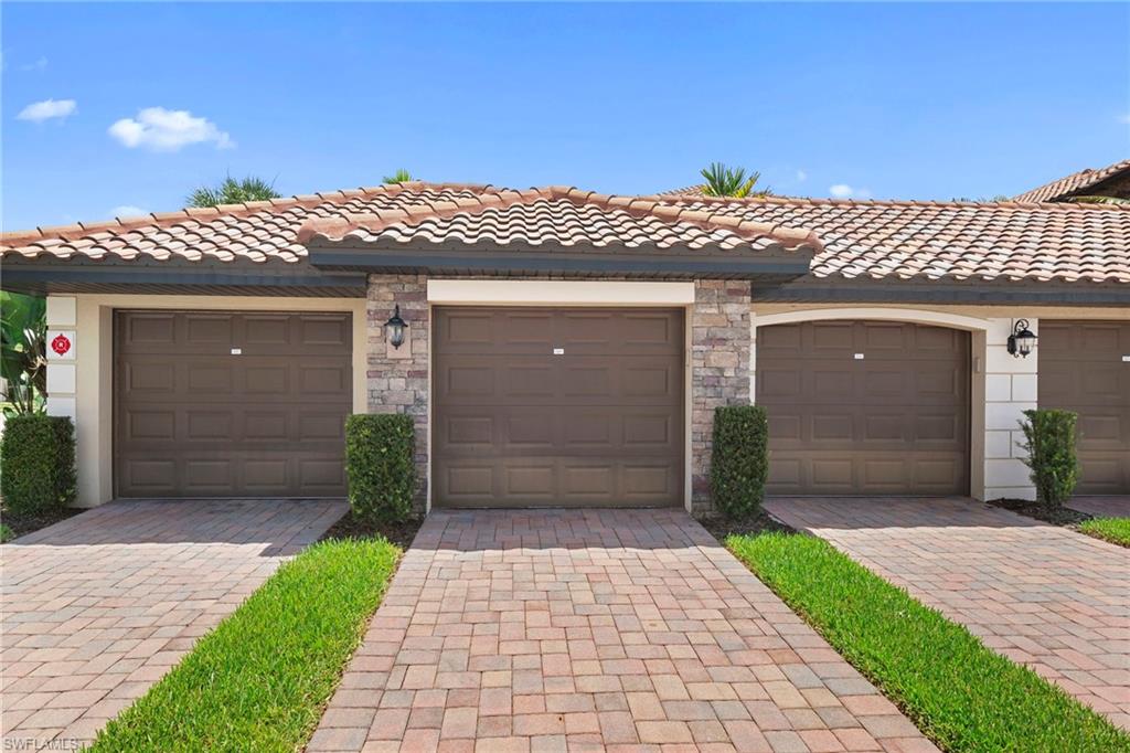 BONITA NATIONAL GOLF AND COUNTRY CLUB - Residential Lease