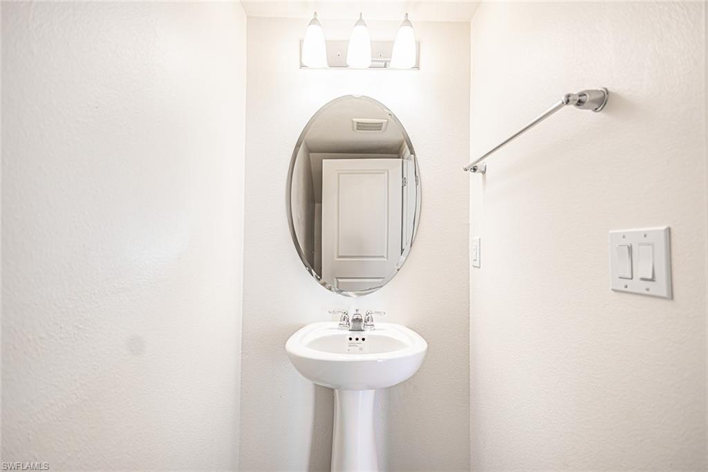NORTH FORT MYERS - Residential Lease