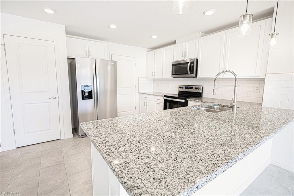 NORTH FORT MYERS - Residential Lease