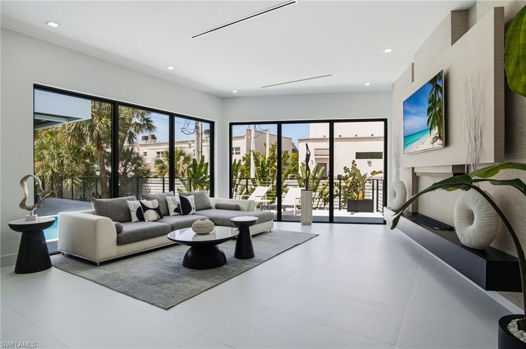 MARCO ISLAND - Residential