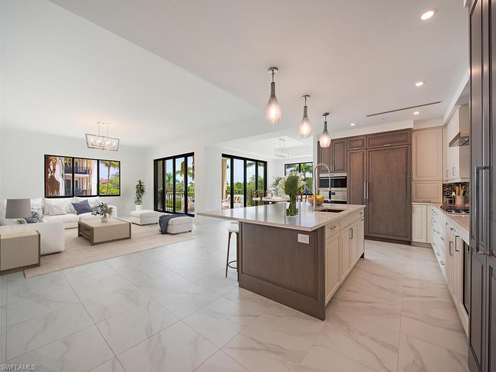 QUATTRO AT NAPLES SQUARE - Residential