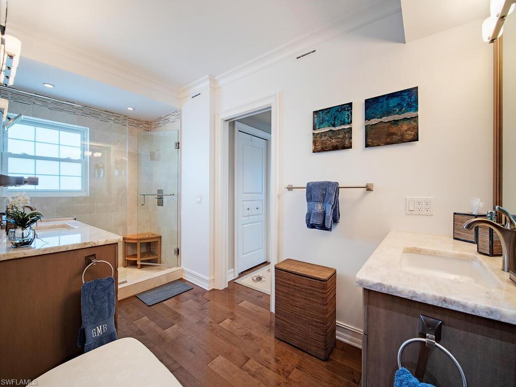 WHITEHALL - Residential