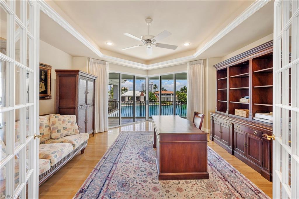 PARK SHORE - Residential