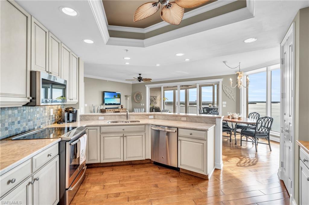 WATERSIDE AT BAY BEACH - Residential