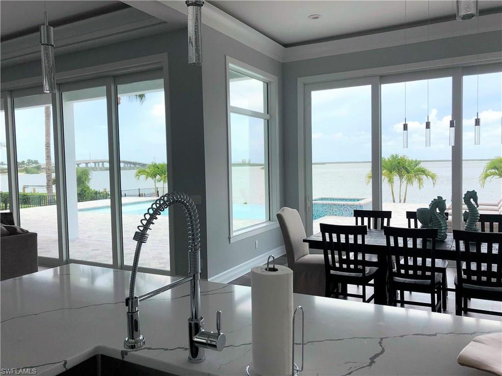 MARCO BEACH - Residential