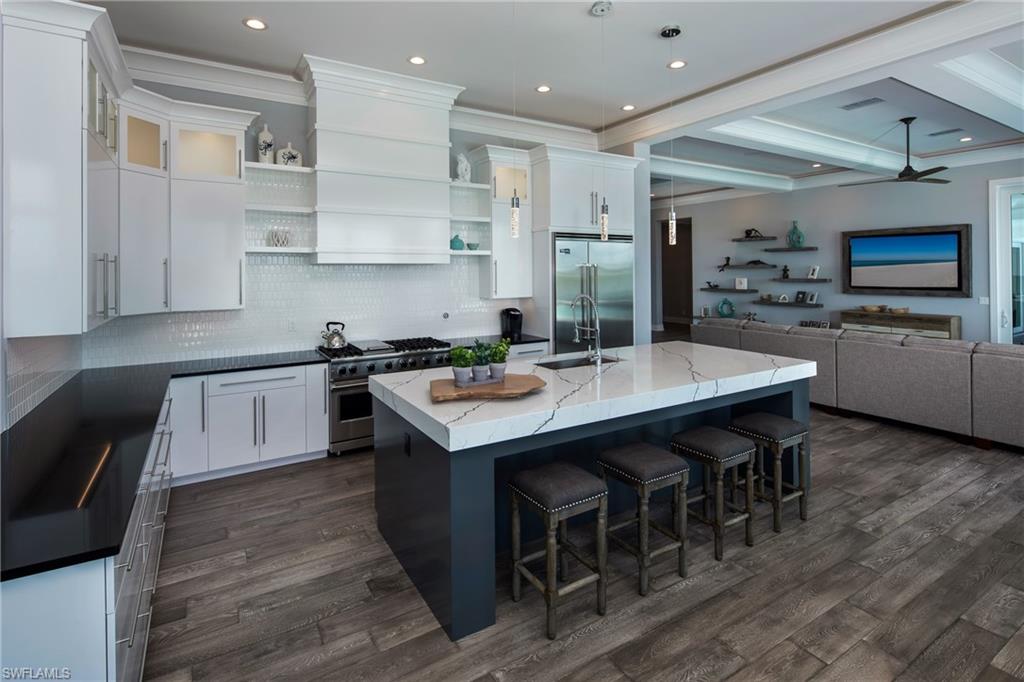 MARCO BEACH - Residential