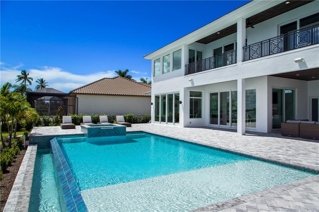 MARCO BEACH - Residential