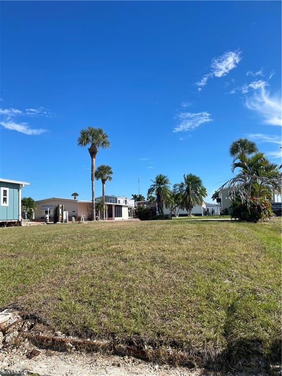 BAYSIDE ESTATES - Land