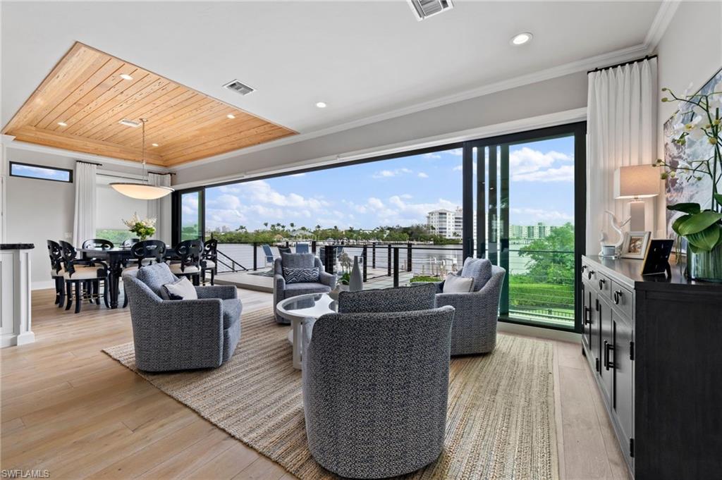 SOUTHPORT ON THE BAY - Residential