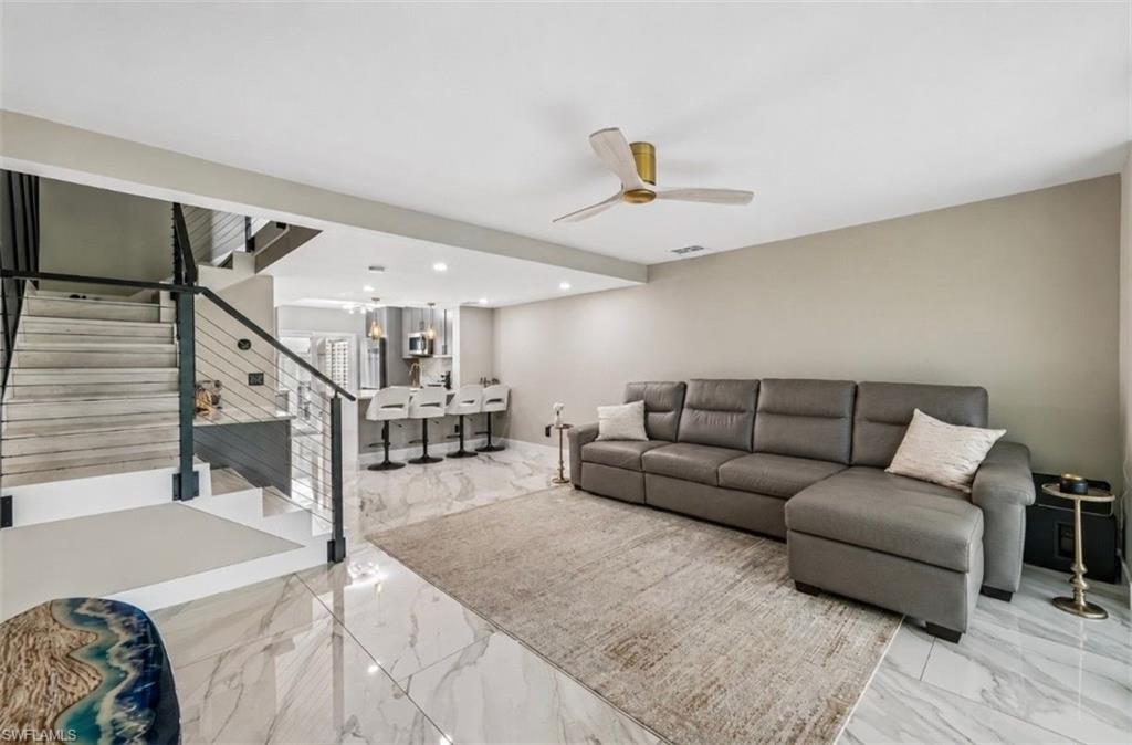 BOARDWALK CAPER - Residential